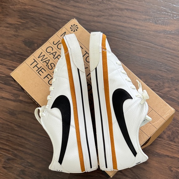 Like New Nike White and Black Sneakers with Orange Trim - Picture 7 of 11